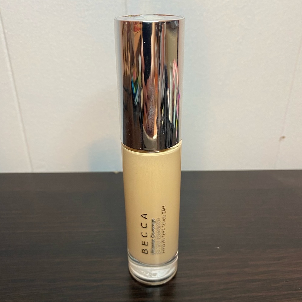 🍍🍍 Becca Cosmetics 24 Hr Foundation